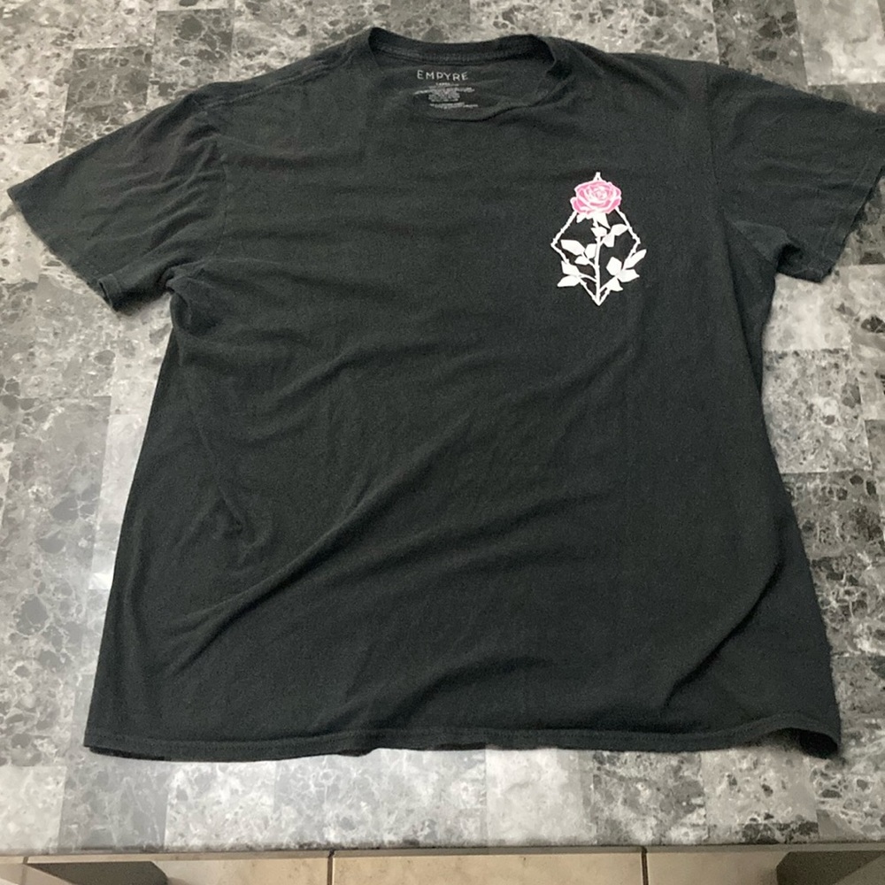 Pink rose black shirt, men’s large